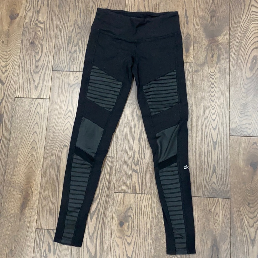 Alo yoga moto leggings
